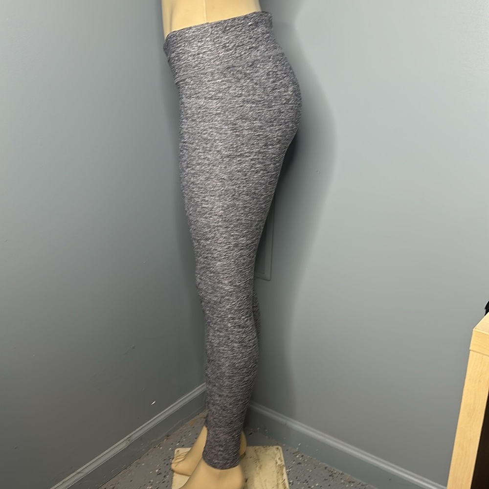 Pink ultimate leggings size S/P gray woman’s - Picture 2 of 5